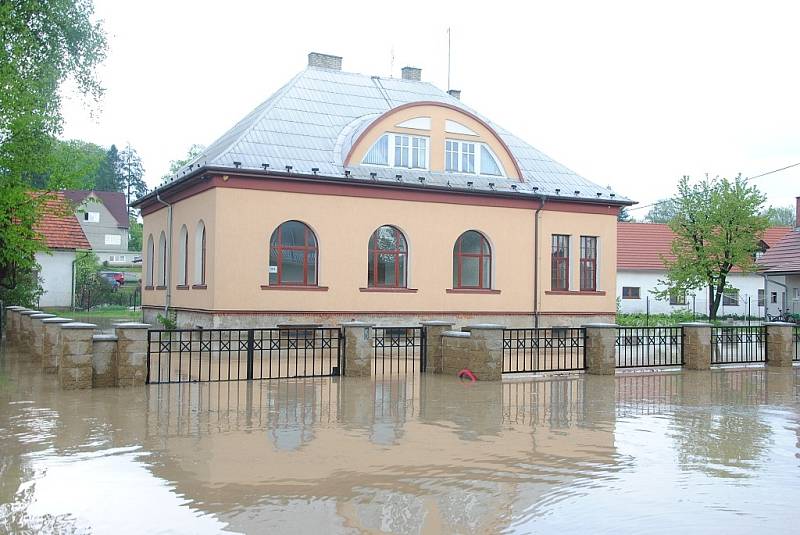 Průtrž mračen se přehnala Studénkou. Zůstala po ní jen spoušť a nánosy bahna.