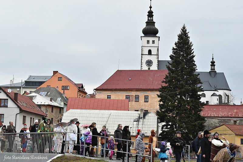 Příborský masopustní průvod prošel městem v úterý 25. února.