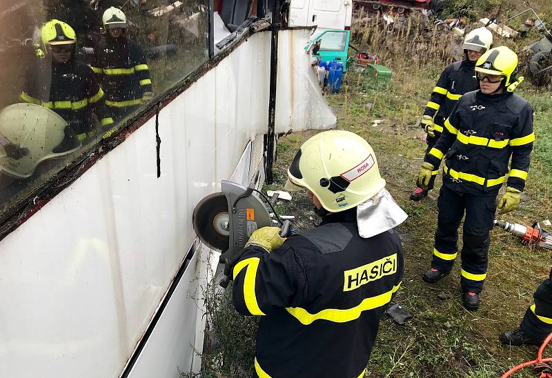 Taktické cvičení profesionálních hasičů v Bílovci.