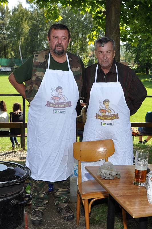 Na devátém ročníku Gulášfestu v Libhošti se utkalo mezi sebou devět soutěžních týmů.