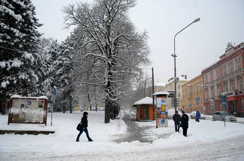 Čerstvá sněhová nadílka v Novém Jičíně, únor 2017.