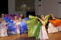 Taneční parket ve velkém sále Kulturního domu Příbor rozvířili o první květnové sobotě tanečníci.