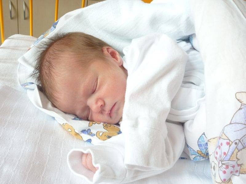 ADRIENA PAVLÍČKOVÁ, Kopřivnice, nar. 3. 5. 2014, 48 cm, 2,77 kg. Nemocnice Nový Jičín.