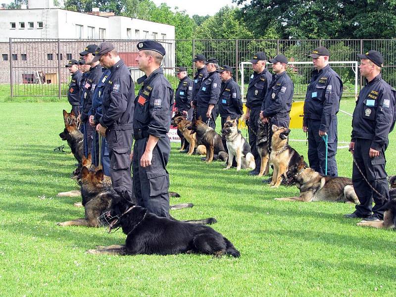 Krajský přebor policejních psů Severomoravského policejního ředitelství skončil ve čtvrtek odpoledne v Bartošovicích. 