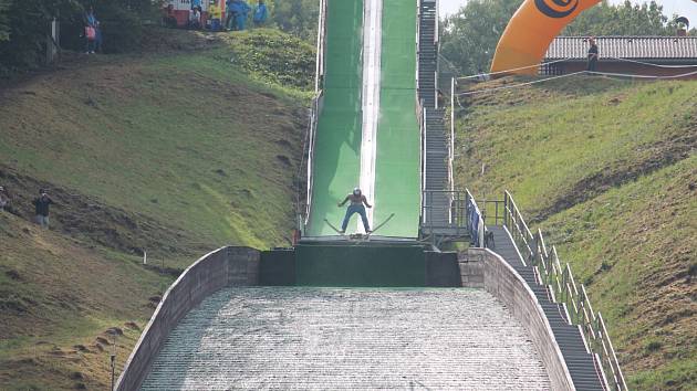 Skokanský víkend ve Frenštátě pod Radhoštěm vyvrcholil nedělním 6. ročníkem Memoriálu Jiřího Rašky