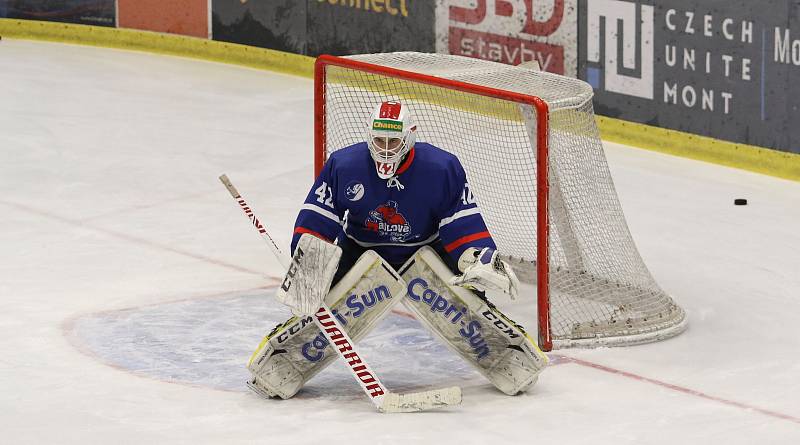 Hodonínští hokejisté (oranžové dresy) ve 29. kole východní skupiny druhé ligy prohráli doma s Novým Jičínem 2:3. Foto: Jan Zahnaš