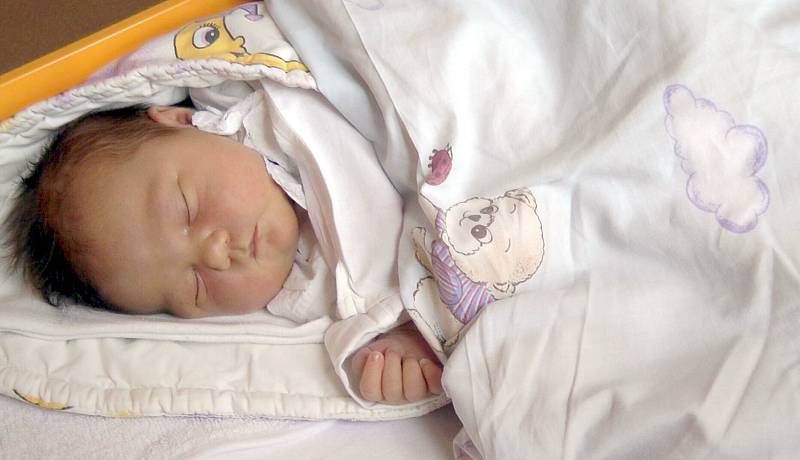 KAROLÍNA SOKOLOVÁ, Mošnov, nar. 3. 4. 2015, 50 cm, 4,23 kg. Nemocnice Nový Jičín. 