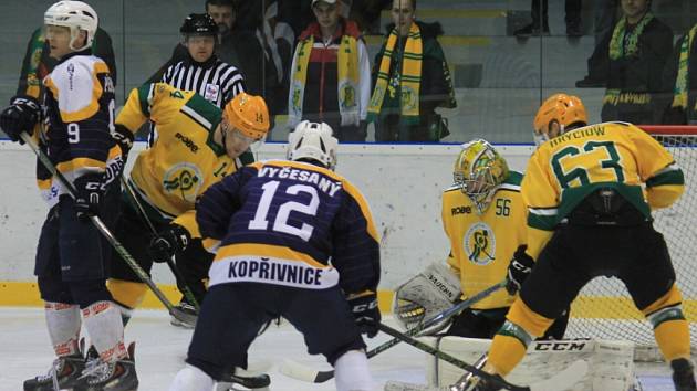 4. zápas čtvrtfinále play-off:  HC KOPŘIVNICE – VHK ROBE VSETÍN 3:8 (0:1, 2:2, 1:5)