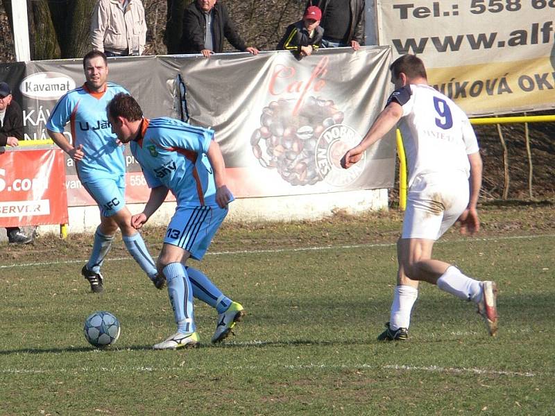 Snímky z utkání TJ Petřvald na Moravě vs. AFC Veřovice 3:0 (2:0).