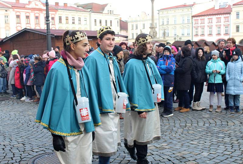 V Novém Jičíně zahájili slavnostně Tříkrálovou sbírku 6. ledna 2023.