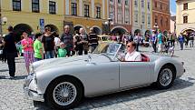 Automobilové veterány staré i téměř devět desetiletí mohli obdivovat obyvatelé a návštěvníci Příbora v sobotu 27. května.