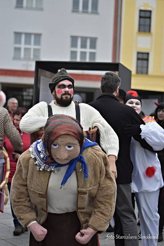 Příborský masopustní průvod prošel městem v úterý 25. února.