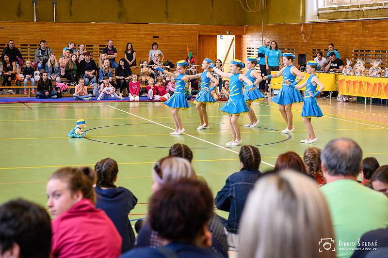 Nepostupové soutěže FREN DANCE ve Frenštátě pod Radhoštěm se zúčastnily stovky malých i velkých tanečnic i tanečníků.