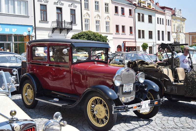 Beskydská rallye v Příboru.