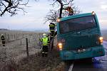 Nehody linkového autobusu v Bravinném, místní části Bílovce.