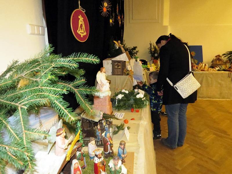 Výstavu betlémů organizuje Katolická beseda Kopřivnice pravidelně každý rok.