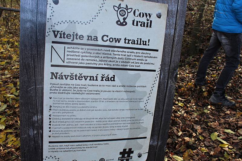 Součástí Cow trailu v Suchdole nad Odrou-Kletném jsou také kamenné schody.