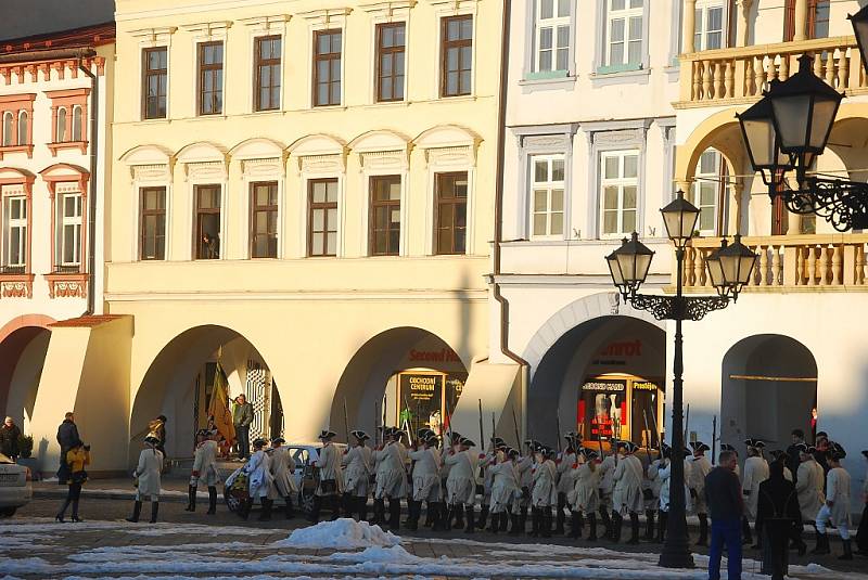 Přehlídka vojensko-historických jednotek členů klubů vojenské historie v Novém Jičíně. 