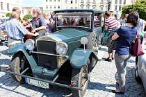 Automobilové veterány staré i téměř devět desetiletí mohli obdivovat obyvatelé a návštěvníci Příbora v sobotu 27. května.