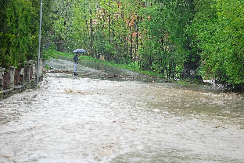 Vlčovice - pondělí 17. května dopoledne.