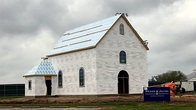 Kostelík v americkém La Grange bude vypadat stejně jako kaple v Mniší, místní části Kopřivnice.