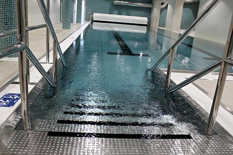 Rekonstruovaný krytý bazén ve Studénce, 28. listopadu 2022.