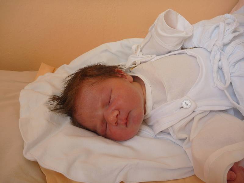 JAKUB MACH, Závišice, nar. 28. 5. 2012, 51 cm, 4,13 kg. Nemocnice Nový Jičín. 