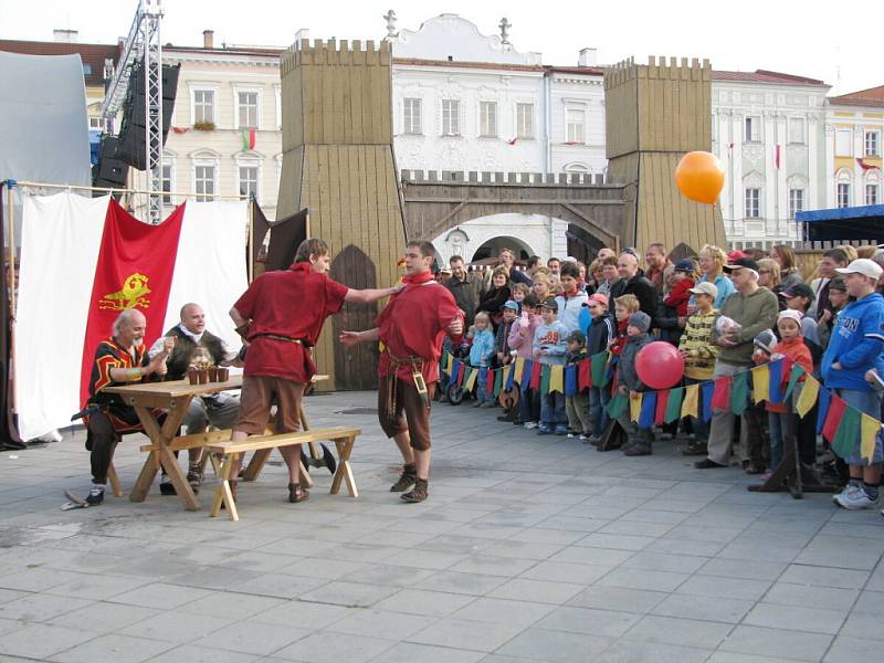 V Novém Jičíně v sobotu slavili a bavili se.