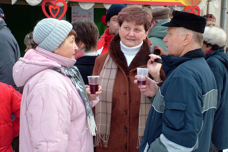 Obnovené Veselení o pouti svateho Valentina se v Příboře koná od roku 2004. Tuto ojedinělou pouť připomínáme snímky z let 2005 až 2019.