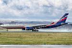 Airbus A330 v barvách ruského Aeroflotu přiletěl k údržbě na mošnovské letiště.