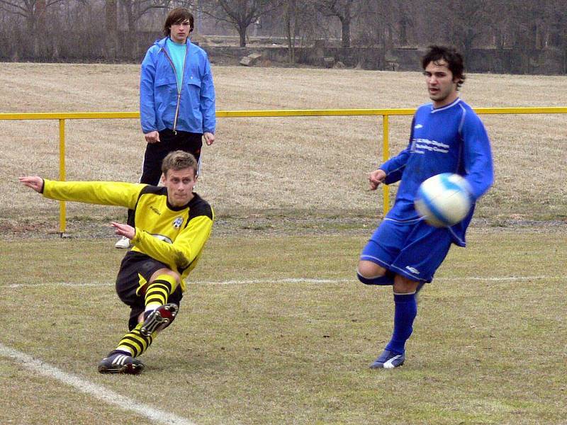 Další vítězství na domácím pažitu vybojovali fotbalisté Jakubčovic. V rámci 18. kola Moravskoslezské divize, skupiny E, zdolali SK Hranice.