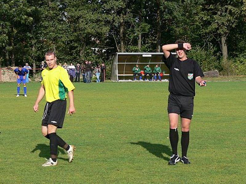 Jediným gólem na svém hřišti rozhodl v sobotu o své další neporazitelnosti nováček I. B fotbalové soutěže, tým AFC Veřovice.