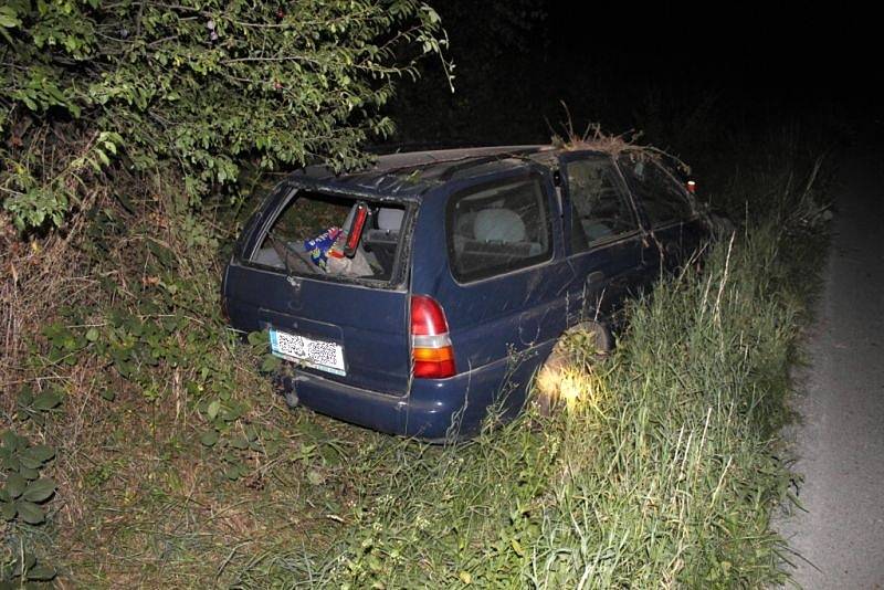 Nepoučitelný je nespíš čtyřiadvacetiletý řidič, který ve čtvrtek 29. srpna krátce po 21. hodině havaroval v Bílovci-Lubojatech.