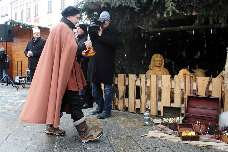 Početným průvodem  byla v pátek 4. ledna zahájena Tříkrálová sbírka v Novém Jičíně.