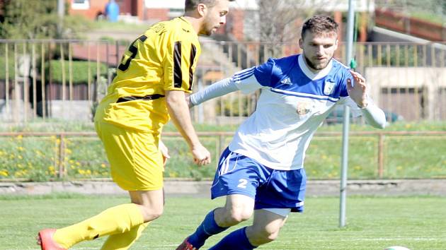 Slovák Pavol Ilko (vpravo) se dvěma góly výrazně podílel na sobotní novojičínské výhře 3:1. 