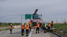 Nehoda a vyprošťování 4 polských automobilů na dálnici D1 na Novojičínsku.