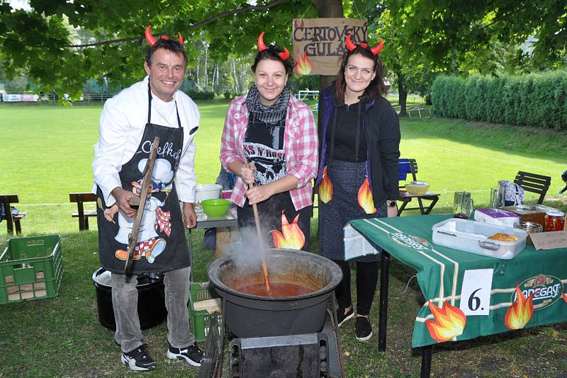 Na devátém ročníku Gulášfestu v Libhošti se utkalo mezi sebou devět soutěžních týmů.