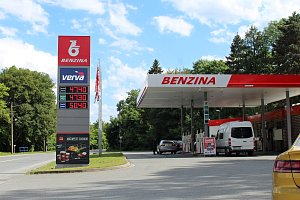 Čerpací stanice Benzina v Odrách.