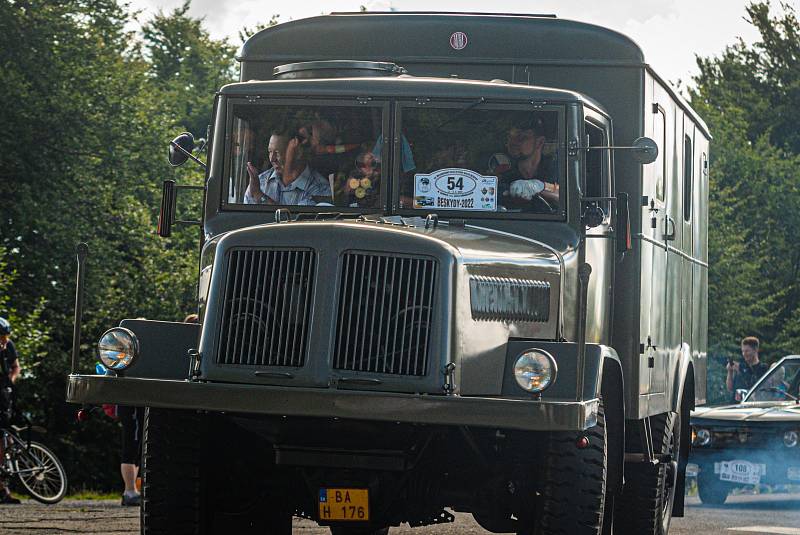 V sobotu 3. září se uskutečnilo v Kopřivnici mezinárodní Tatra Veterán Rallye Beskydy na počest Monsieur Dakar Karla Lopraise.