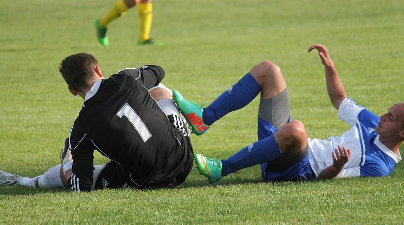 Divizní fotbalisté Nového Jičína inkasovali v posledním zápase sezony vyrovnávací branku v 88. minutě a skončili čtvrtí. FK Nový Jičín – FK Nové Sady1:1.