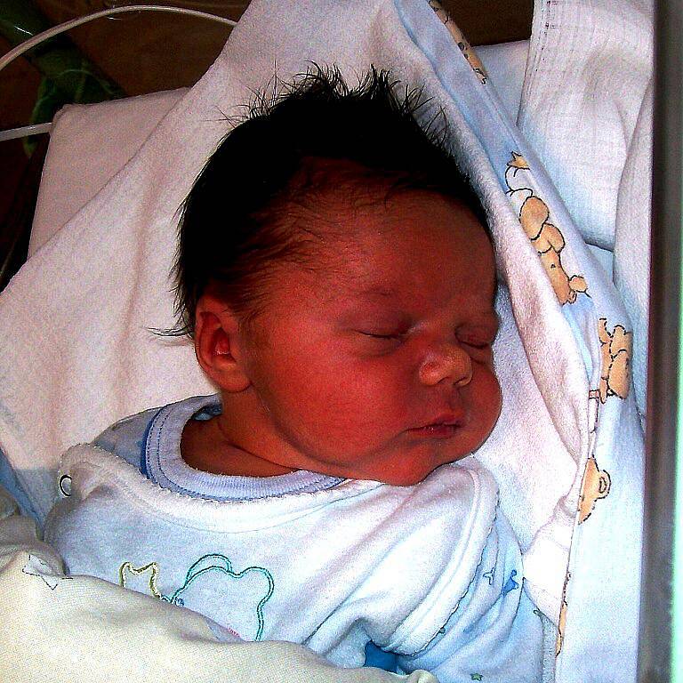 Radek Koliba, Kopřivnice, nar. 30. 10. 2011, 52 cm, 4,15 kg, nemocnice Frýdek-Místek. 