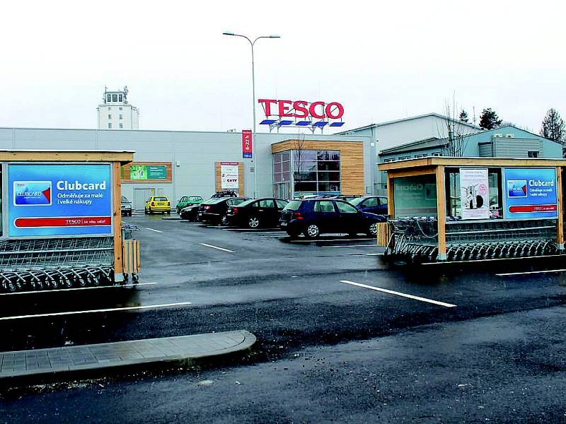 HYPERMARKET TESCO vyrostl v Šenově u Nového Jičína během krátké chvíle. 