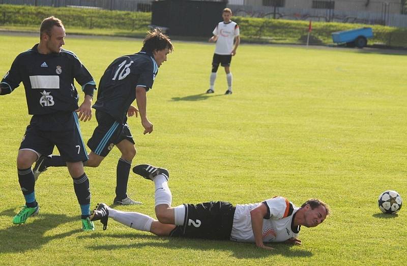 Snímky z utkání FK NOVÝ JIČÍN – REAL LÍSKOVEC 0:0.