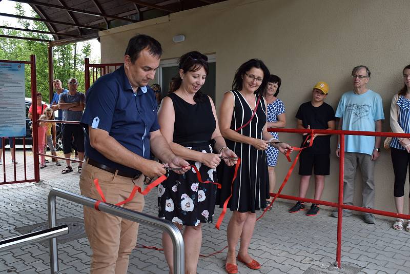 Po dvanácti letech mají lidé ve Studénce opět koupaliště. Funguje jako biotop.