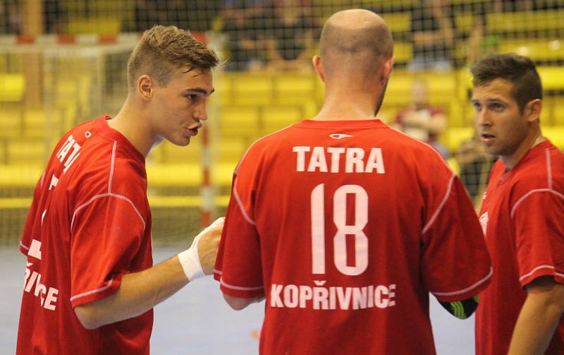 Kopřivnický turnaj O pohár Tatry. Domácí extraligoví házenkáři skončili druzí. Kraloval favorizovaný polský celek.