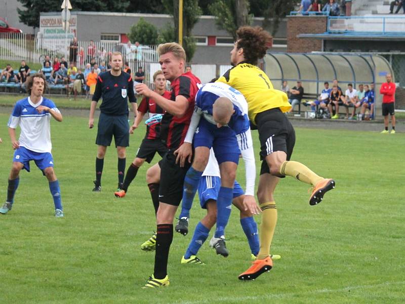 DIVIZNÍ fotbalisté Nového Jičína hostí v sobotu od 15.00 Nové Sady. 