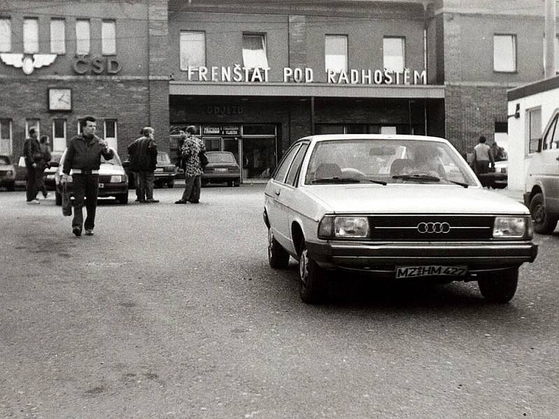 V pondělí 26. února 1990 bylo na vlakovém nádraží ve Frenštátě pod Radhoštěm už od rána nebývale rušno. Pobyt sovětských vojáků. Odjížděli domů.