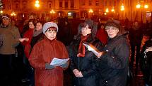V Příboře se připojili k akci Česko zpívá koledy podruhé. Zpívalo tam asi 350 lidí. 