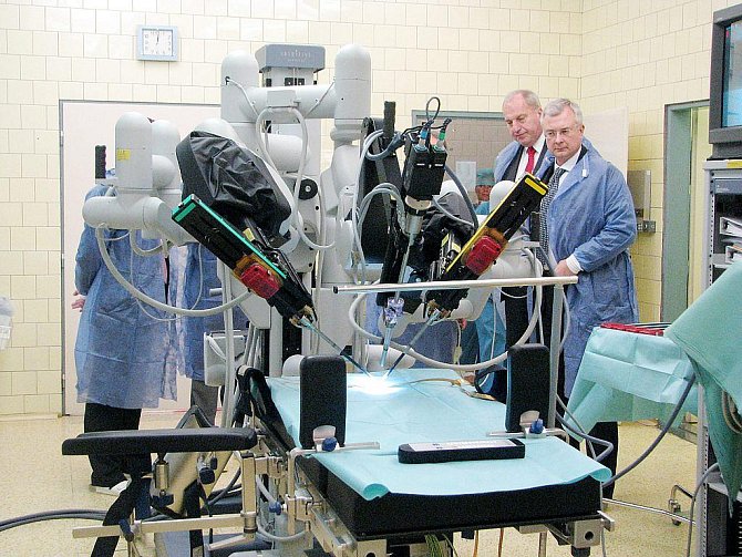 Robot Da Vinci je součástí novojičínské nemocnice od října 2008.
