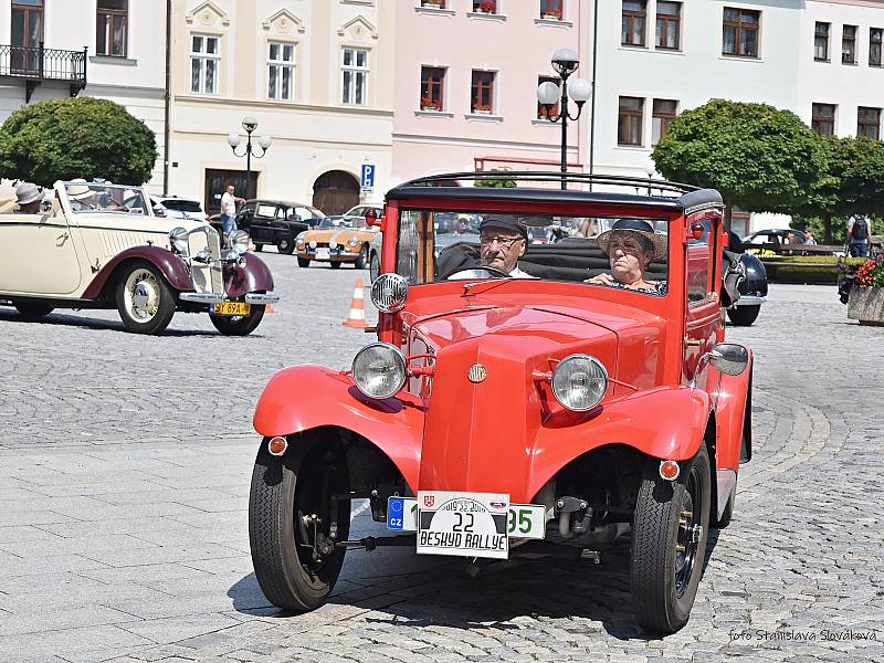 Beskydská rallye v Příboru.